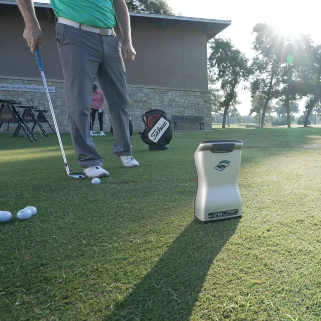 Foresight Sports GCQuad SIG8 Golf Simulator - Image 9