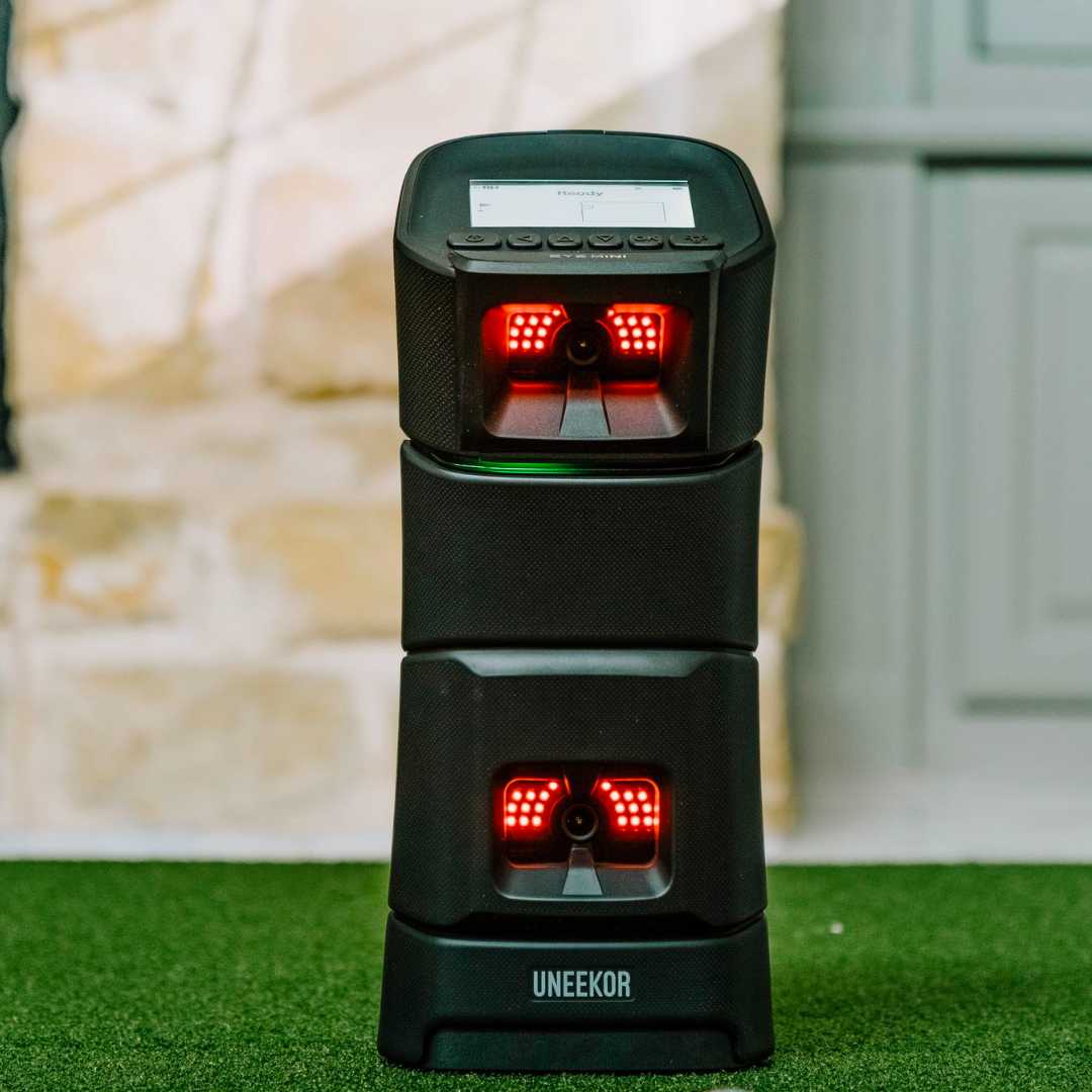 Uneekor EYE MINI Garage Golf Simulator Package - Image 4