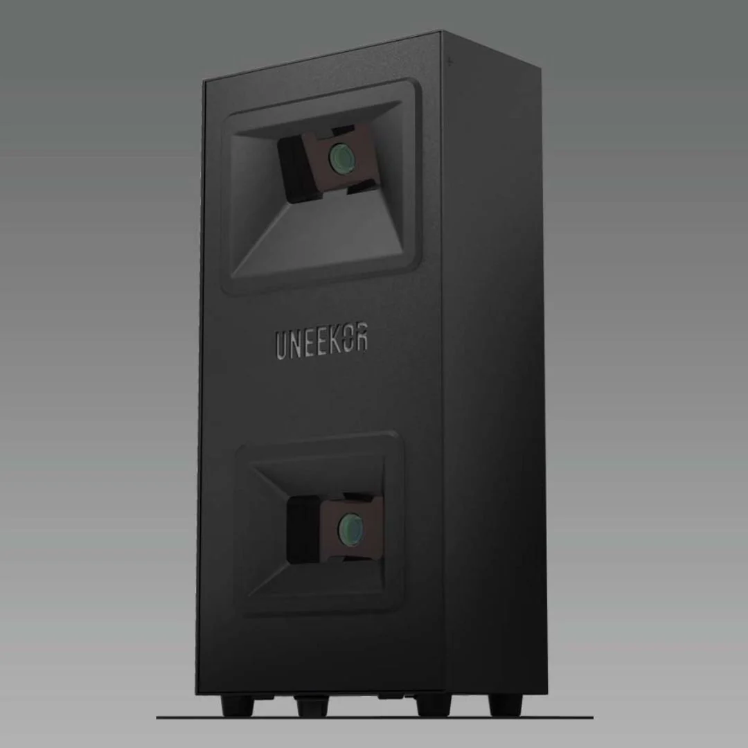 Uneekor EYE MINI LITE Garage Golf Simulator Package - Image 7